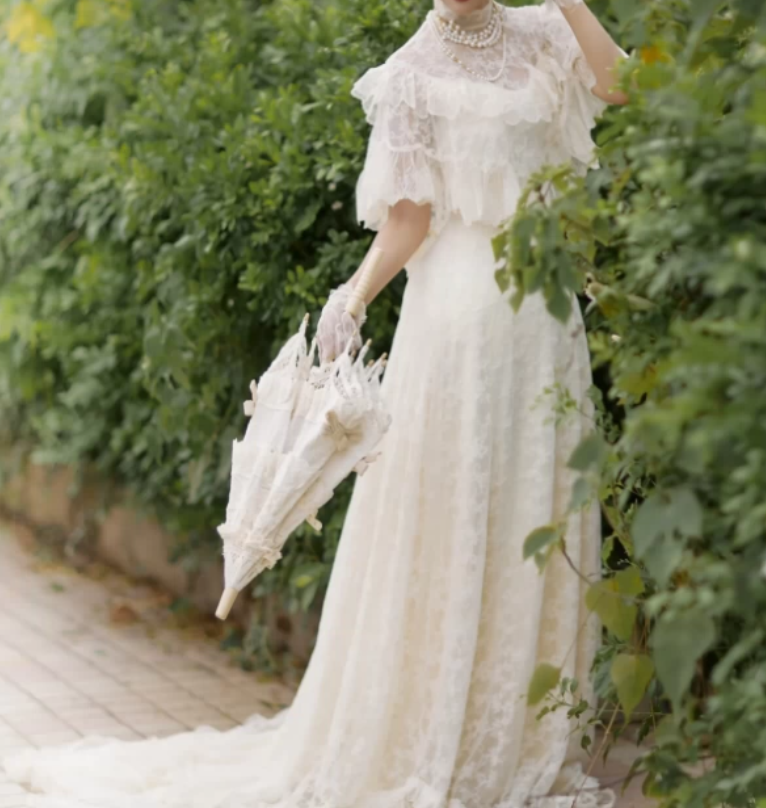 Superbe robe de mariée sirène bustier en satin et tulle, longue et en dentelle, C4563