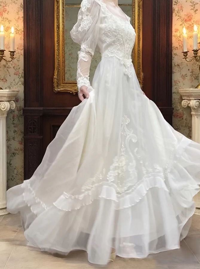 Trendy Square Neck White Prom Dress Appliques Long Sleeve A-Line Evening Dress C9815