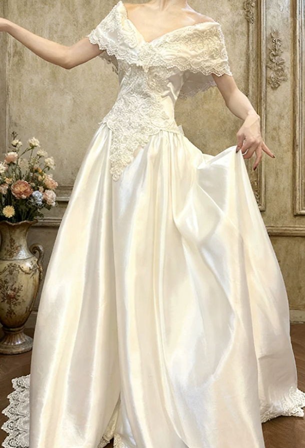 Superbe robe de mariée sirène bustier en satin et tulle, longue et en dentelle, C4563
