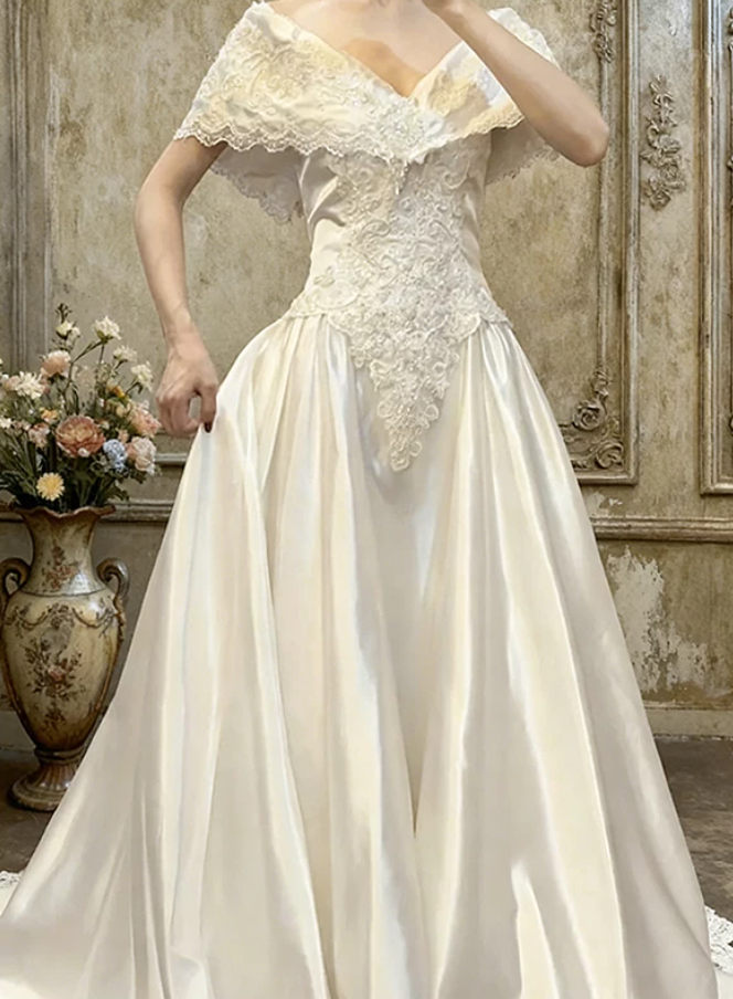 Superbe robe de mariée sirène bustier en satin et tulle, longue et en dentelle, C4563