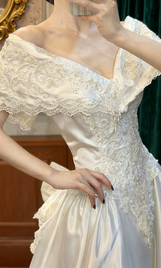 Superbe robe de mariée sirène bustier en satin et tulle, longue et en dentelle, C4563
