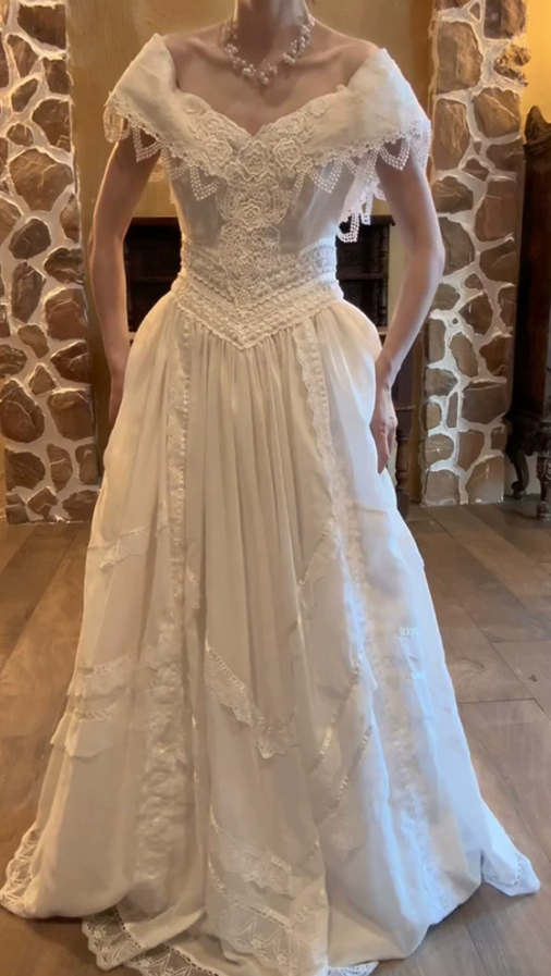 Superbe robe de mariée sirène bustier en satin et tulle, longue et en dentelle, C4563