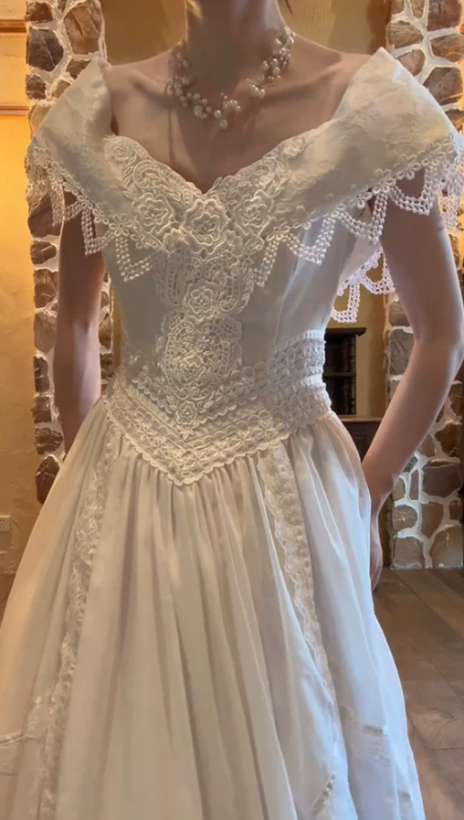 Superbe robe de mariée sirène bustier en satin et tulle, longue et en dentelle, C4563