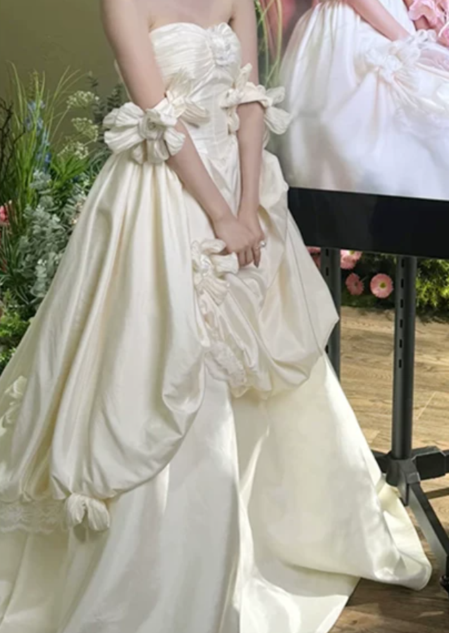 Gorgeous Strapless Floral Wedding Dresses Satin Tiered A-Line Bridal Dress C9825