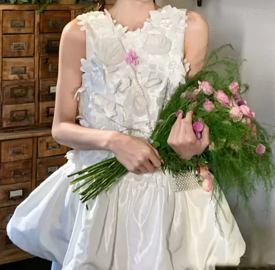 Classical Jewel Neck Wedding Dresses Satin Appliques A-Line Bridal Dress C9826