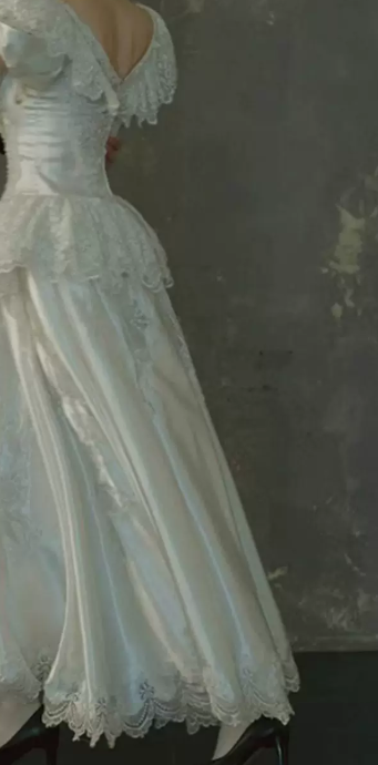 Superbe robe de mariée sirène bustier en satin et tulle, longue et en dentelle, C4563