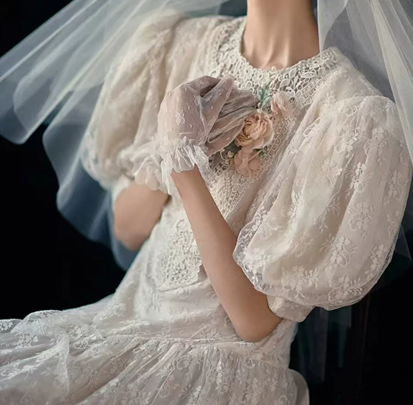 Superbe robe de mariée sirène bustier en satin et tulle, longue et en dentelle, C4563
