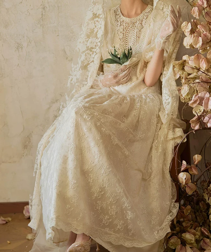 Superbe robe de mariée sirène bustier en satin et tulle, longue et en dentelle, C4563