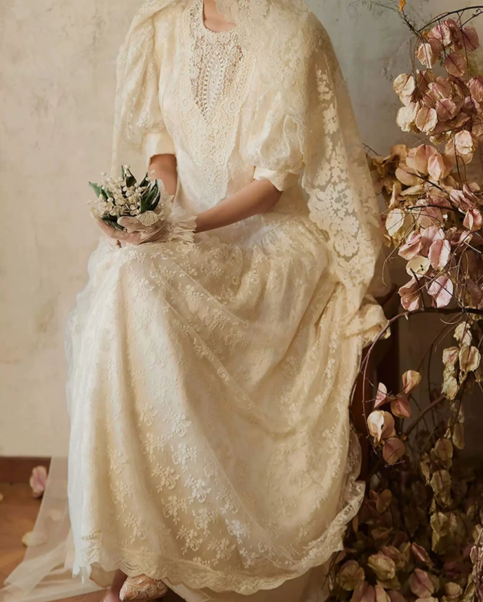 Superbe robe de mariée sirène bustier en satin et tulle, longue et en dentelle, C4563