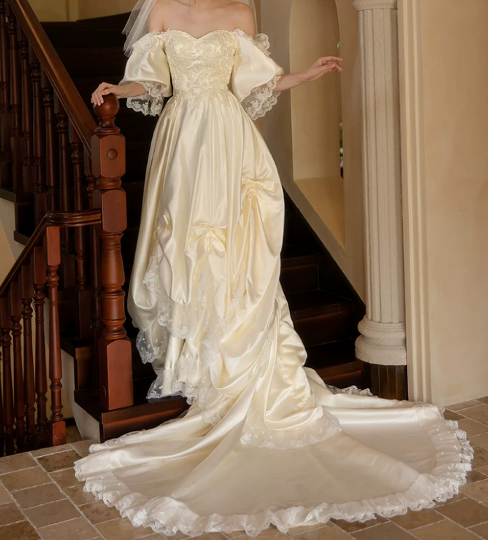 Superbe robe de mariée sirène bustier en satin et tulle, longue et en dentelle, C4563