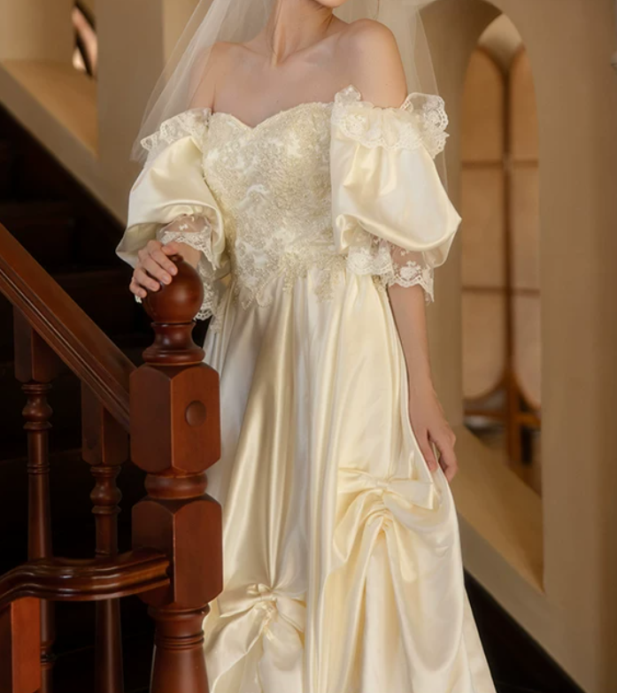 Superbe robe de mariée sirène bustier en satin et tulle, longue et en dentelle, C4563