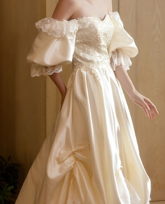 Superbe robe de mariée sirène bustier en satin et tulle, longue et en dentelle, C4563
