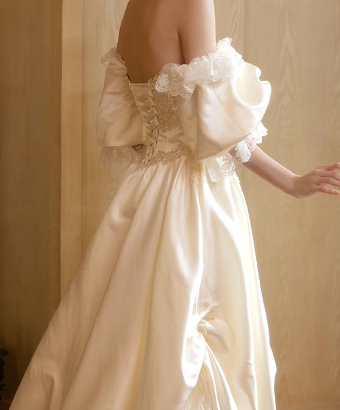 Superbe robe de mariée sirène bustier en satin et tulle, longue et en dentelle, C4563