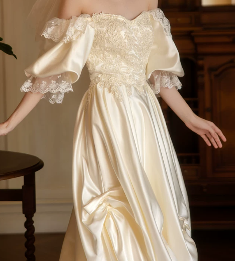 Superbe robe de mariée sirène bustier en satin et tulle, longue et en dentelle, C4563