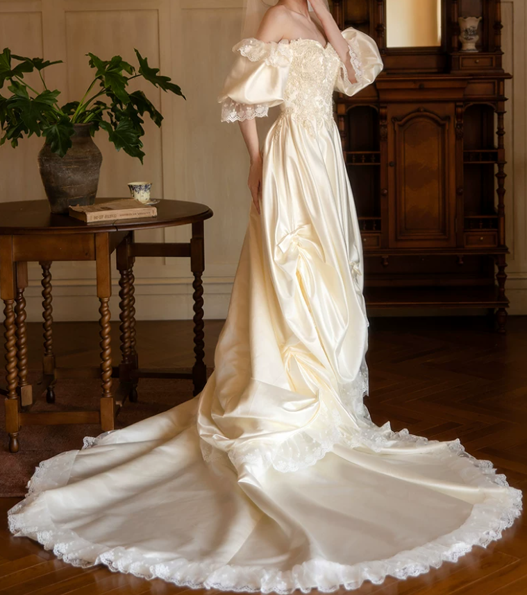 Superbe robe de mariée sirène bustier en satin et tulle, longue et en dentelle, C4563