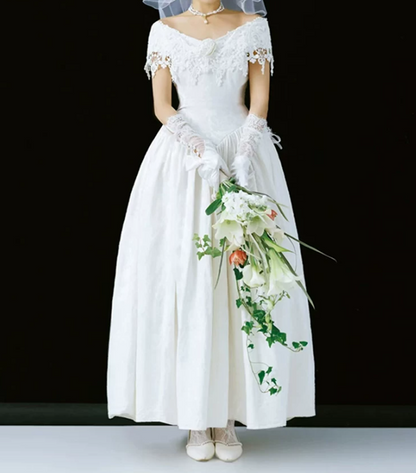 Vintage Off-Shoulder Wedding Dresses Lace A-Line Bridal Dress C9836