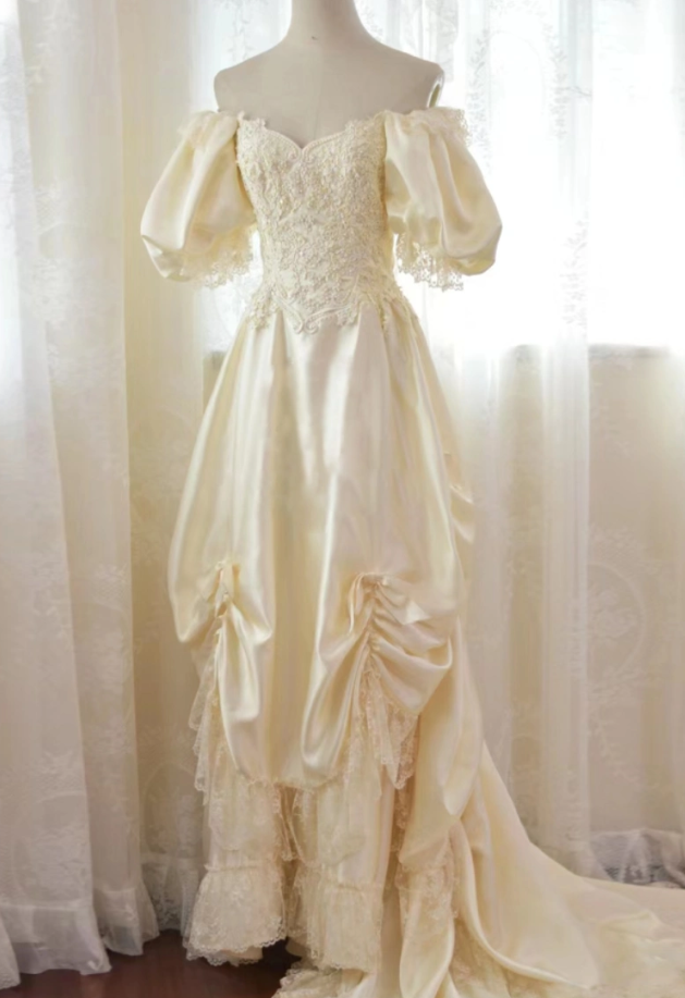 Trendy Off-Shoulder Ivory Prom Dress Appliques Beads Short Sleeve A-Line Evening Dress C9841