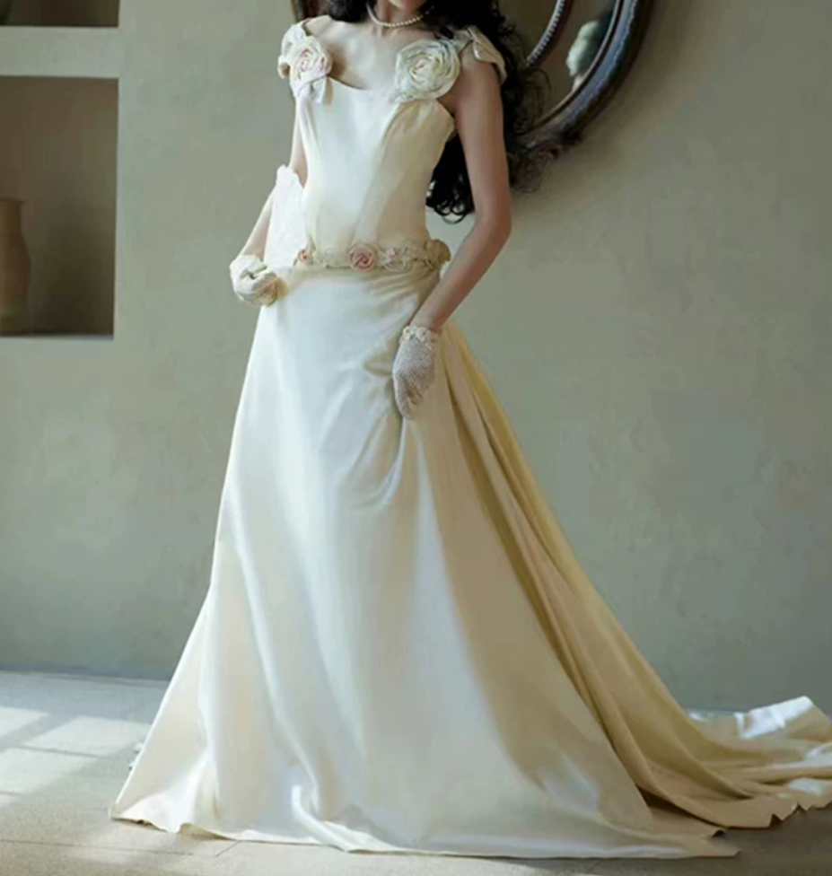 Superbe robe de mariée sirène bustier en satin et tulle, longue et en dentelle, C4563