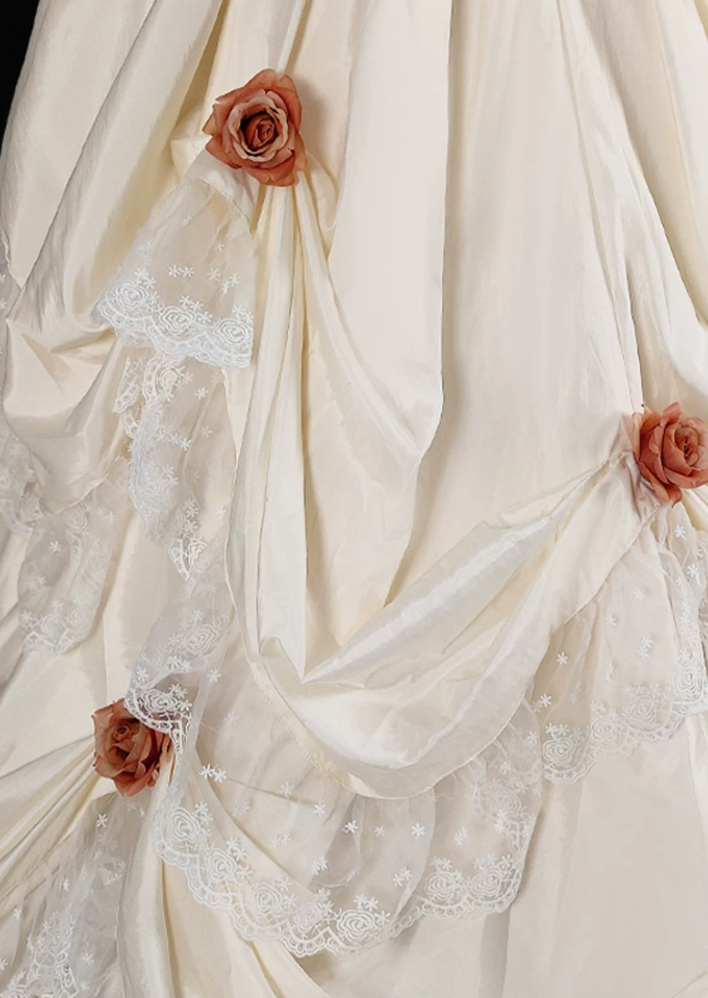 Vintage Off-Shoulder Lace Wedding Dresses Satin Long Sleeve Floral A-Line Bridal Dress C9848