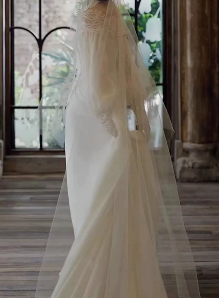 Superbe robe de mariée sirène bustier en satin et tulle, longue et en dentelle, C4563