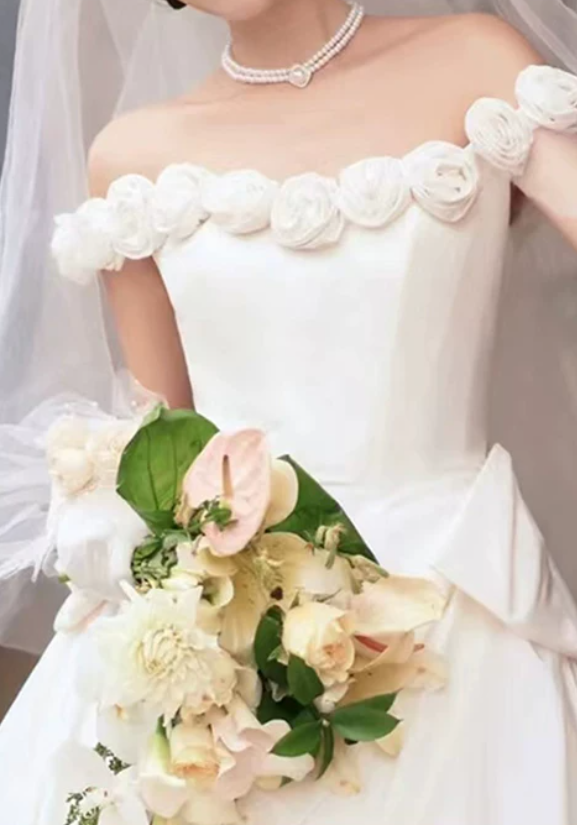 Superbe robe de mariée sirène bustier en satin et tulle, longue et en dentelle, C4563