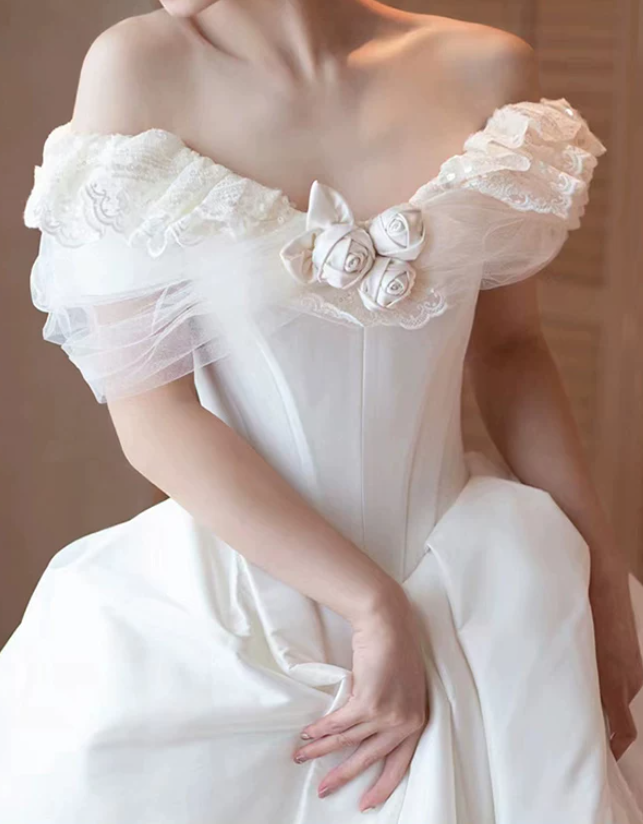 Superbe robe de mariée sirène bustier en satin et tulle, longue et en dentelle, C4563
