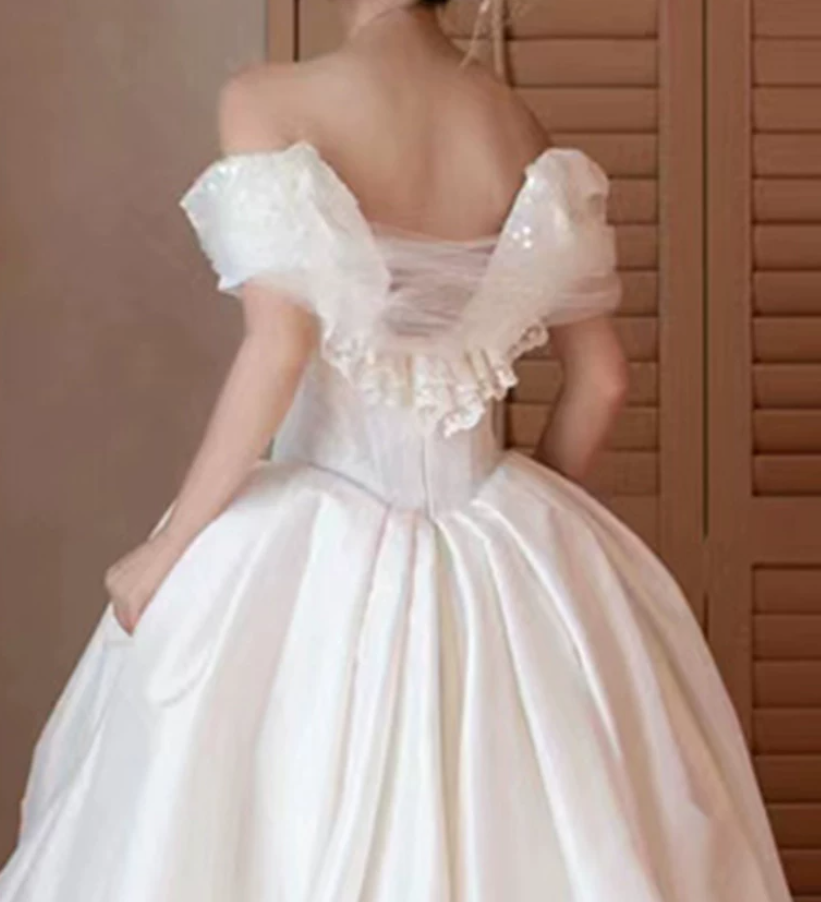 Superbe robe de mariée sirène bustier en satin et tulle, longue et en dentelle, C4563