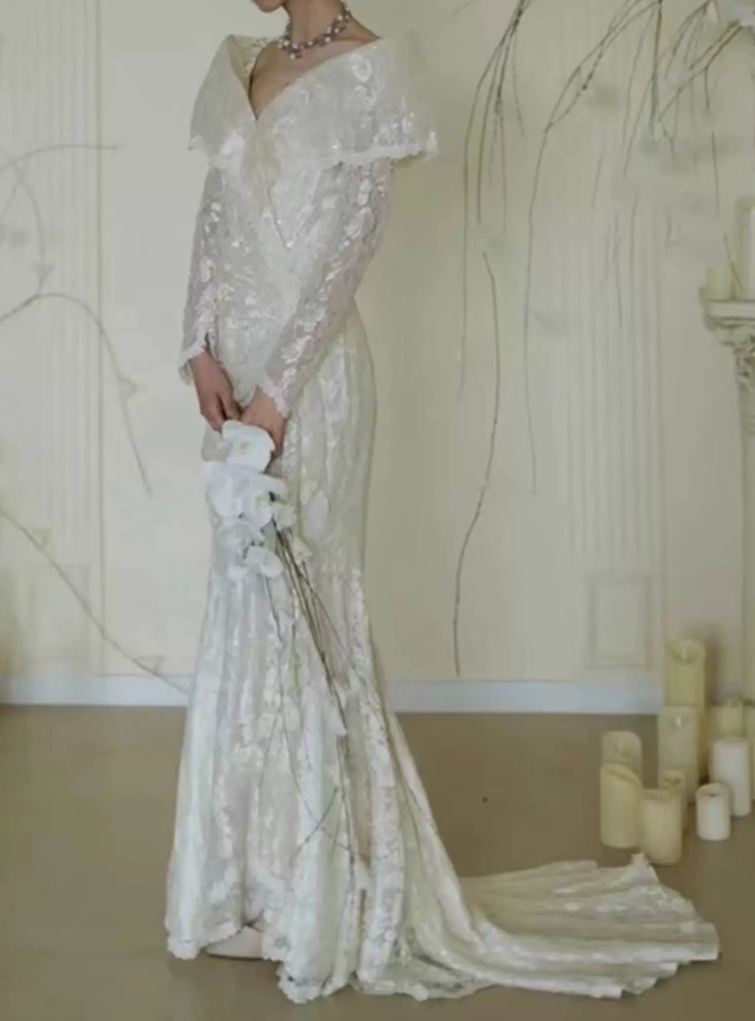 Unique Off-Shoulder Lace Wedding Dresses Long Sleeve Sequins Mermaid Bridal Dress C9854