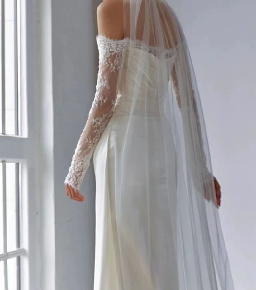 Superbe robe de mariée sirène bustier en satin et tulle, longue et en dentelle, C4563