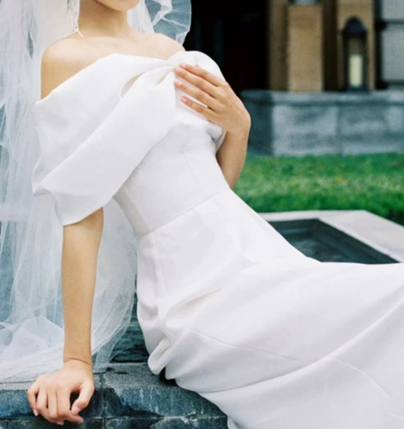 Superbe robe de mariée sirène bustier en satin et tulle, longue et en dentelle, C4563