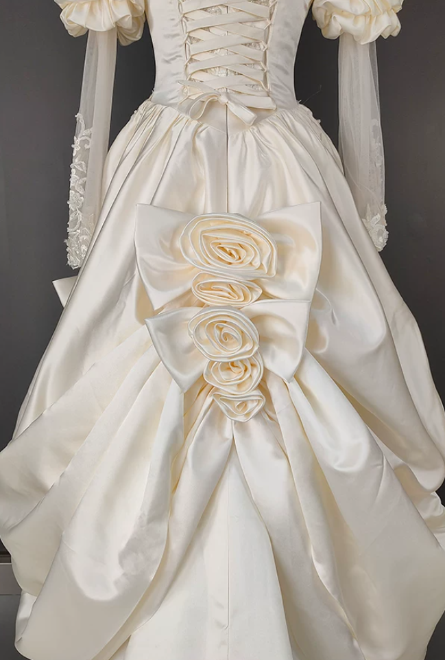 Attractive High Collar Ivory Prom Dress Long Sleeve Appliques Satin A-Line Evening Dress C9864