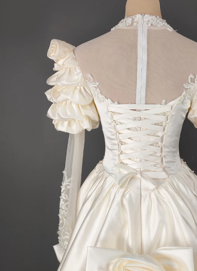 Attractive High Collar Ivory Prom Dress Long Sleeve Appliques Satin A-Line Evening Dress C9864