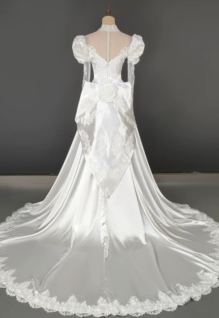 Superbe robe de mariée sirène bustier en satin et tulle, longue et en dentelle, C4563