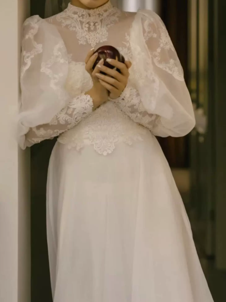 Superbe robe de mariée sirène bustier en satin et tulle, longue et en dentelle, C4563