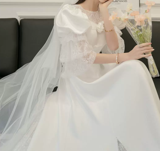 Superbe robe de mariée sirène bustier en satin et tulle, longue et en dentelle, C4563