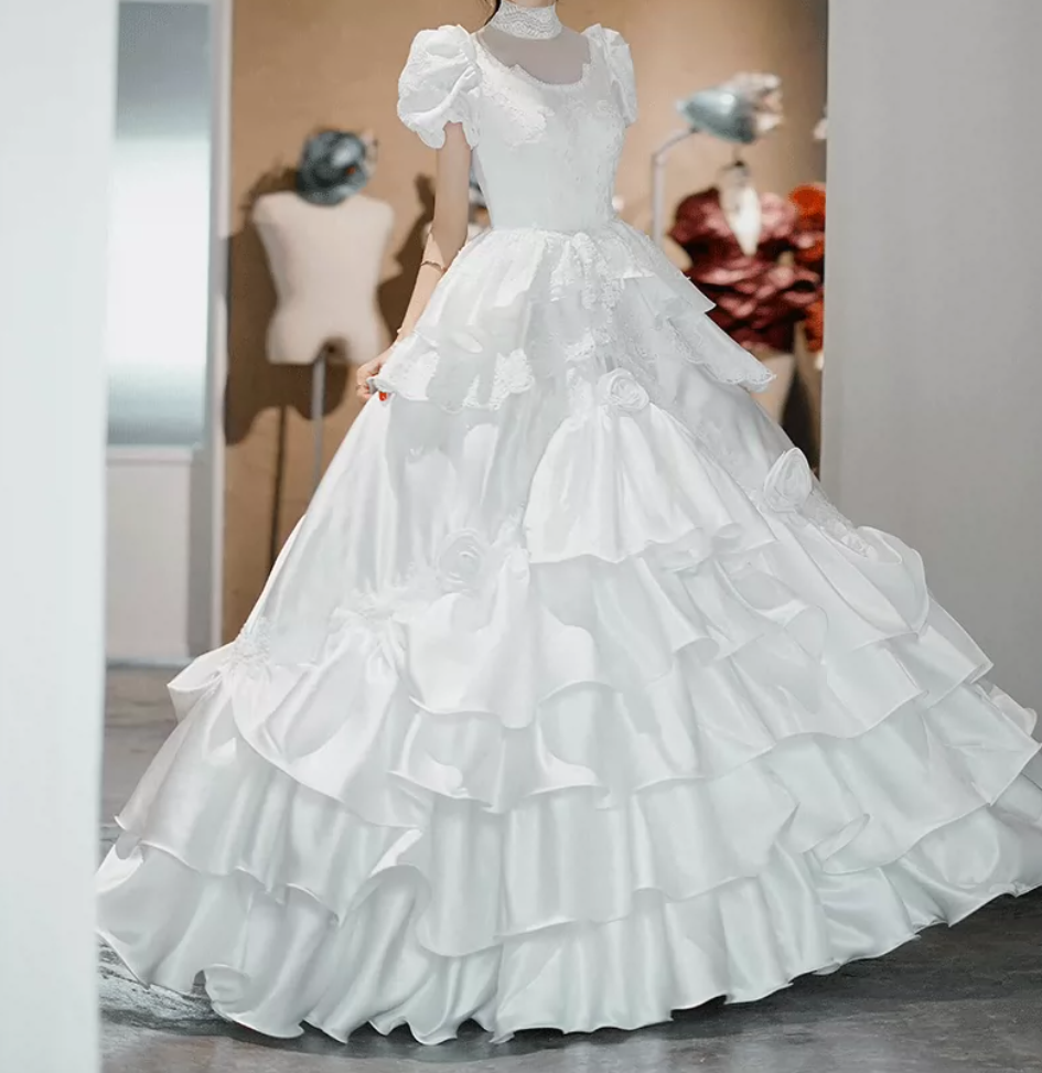 Fascinating High Collar Lace Wedding Dresses Short Sleeve Appliques A-Line Bridal Dress C9876