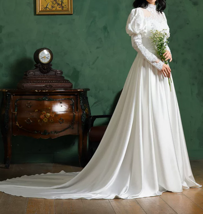 Classical High Collar Appliques Wedding Dresses Satin Long Sleeve A-Line Bridal Dress C9878