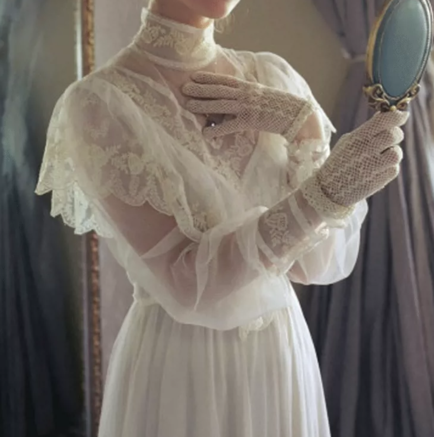 Sleek High Collar Lace Wedding Dresses Long Sleeve A-Line Bridal Dress C9881