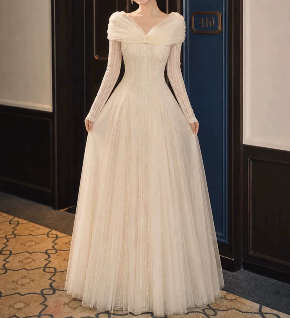 Lovely V Neck Lace Prom Dress Long Sleeve Tulle A-Line Evening Dress C9885