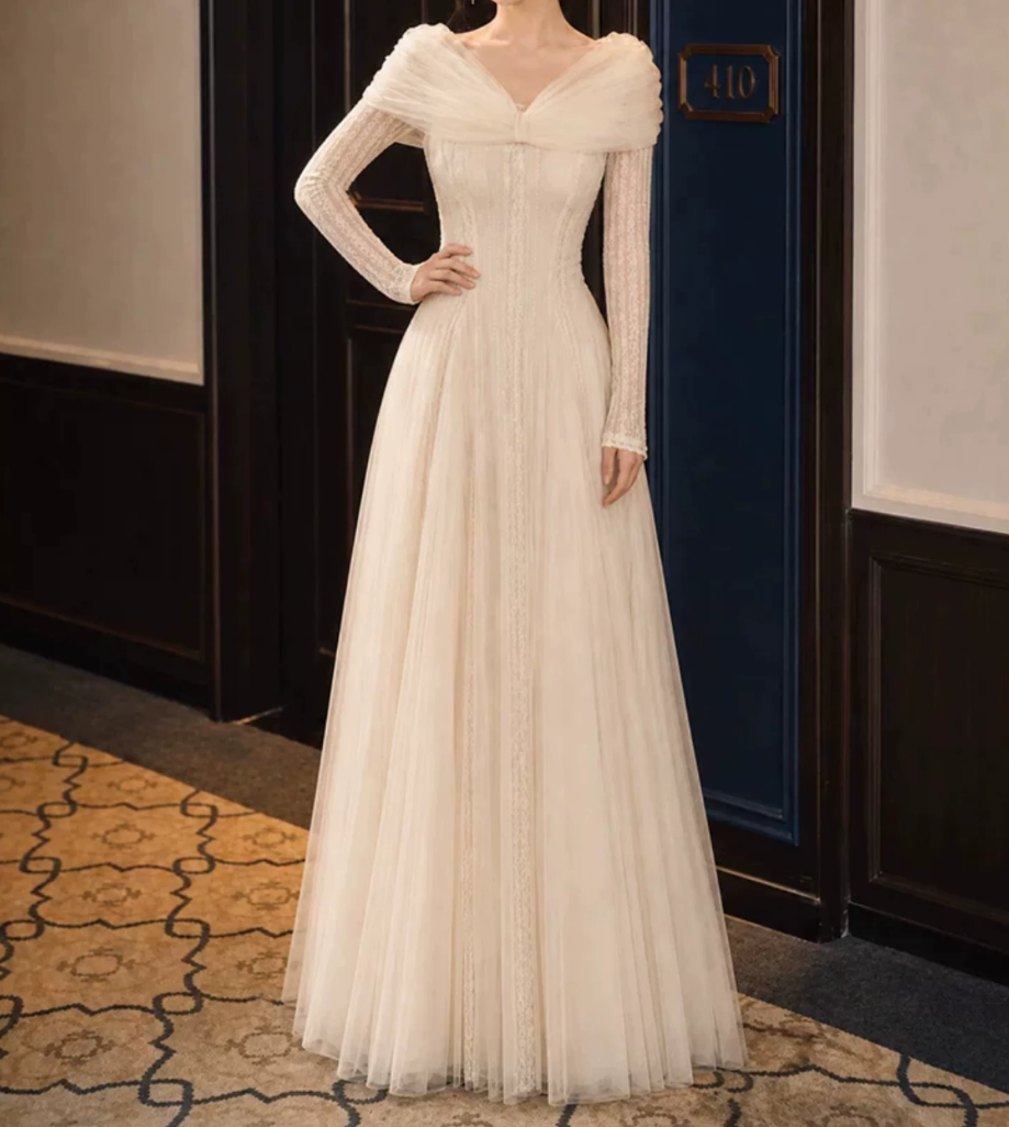 Lovely V Neck Lace Prom Dress Long Sleeve Tulle A-Line Evening Dress C9885