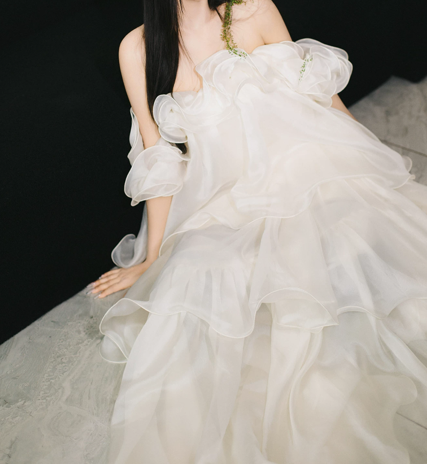 Chic Off-Shoulder Wedding Dresses Tiered Ruffles A-Line Bridal Dress C9918