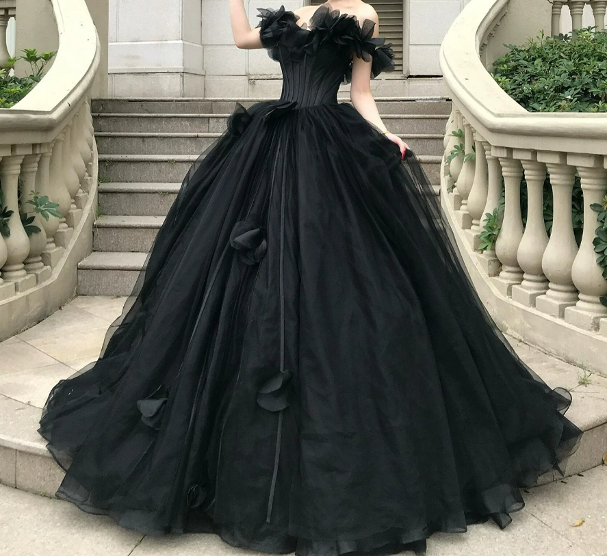 Playful Off-Shoulder Appliques Prom Dress Black Tulle A-Line Evening Dress C9920