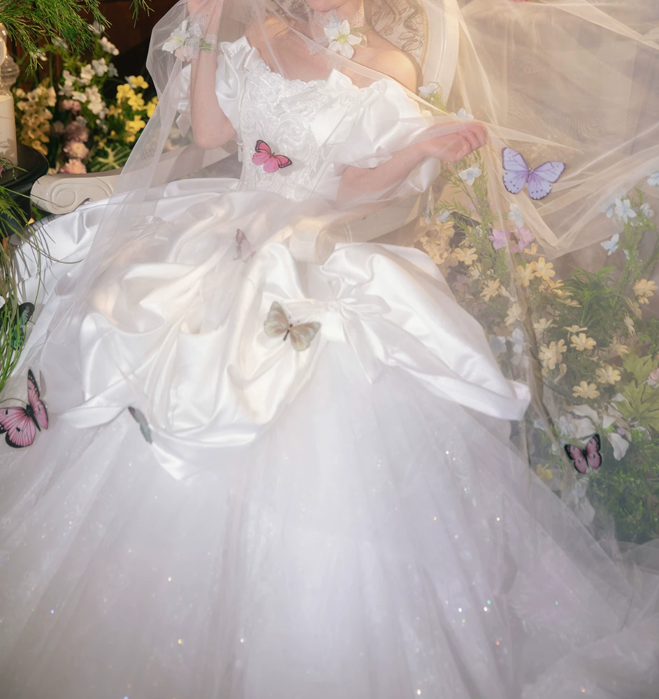 Superbe robe de mariée sirène bustier en satin et tulle, longue et en dentelle, C4563
