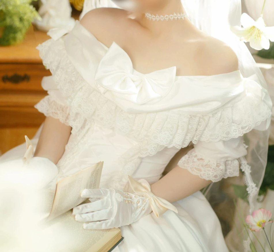 Classical Off-Shoulder Wedding Dresses Bows Short Sleeve Lace A-Line Bridal Dress C9961