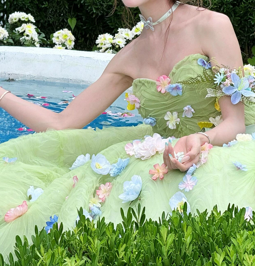 Vibrant Strapless Green Prom Dress Appliques A-Line Evening Dress C9962