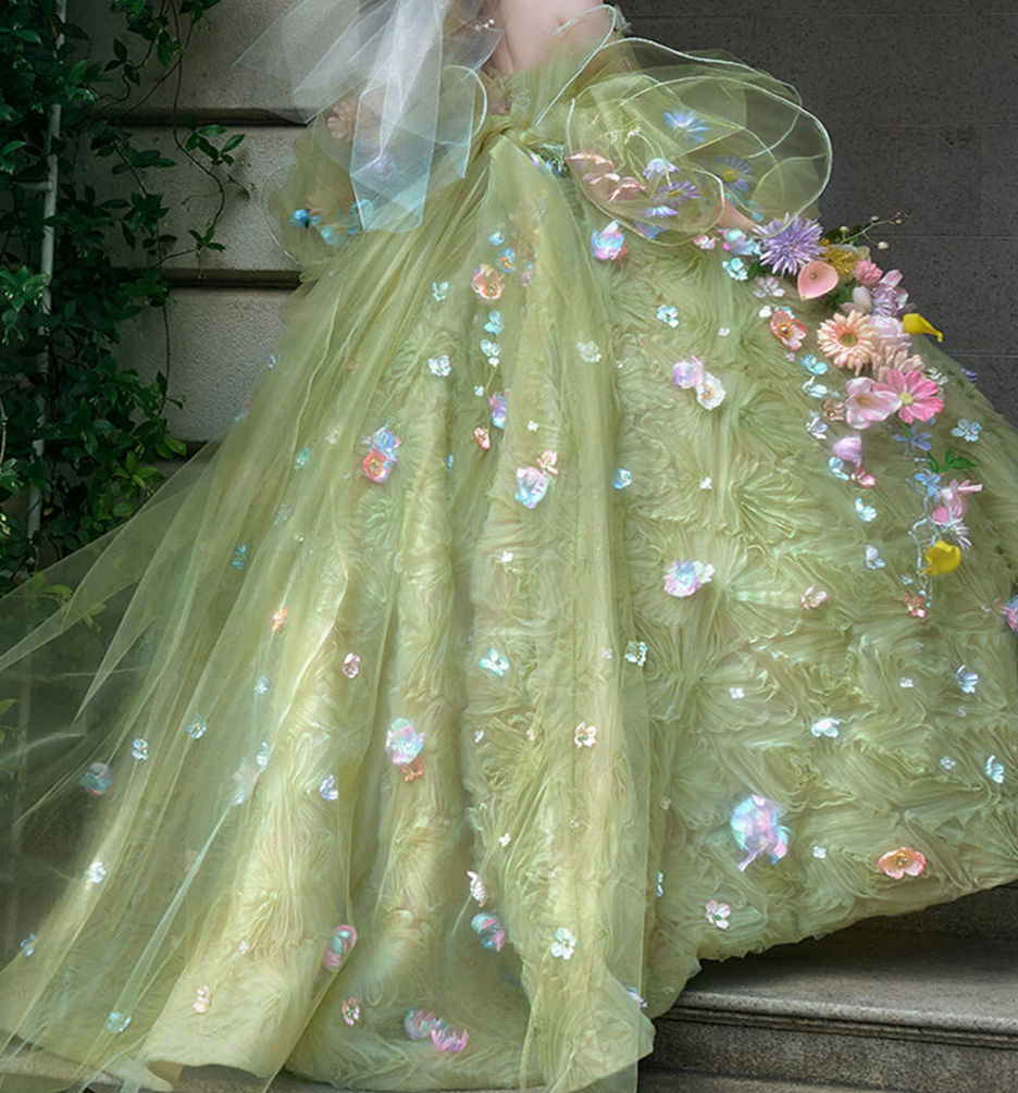Vibrant Strapless Green Prom Dress Appliques A-Line Evening Dress C9962