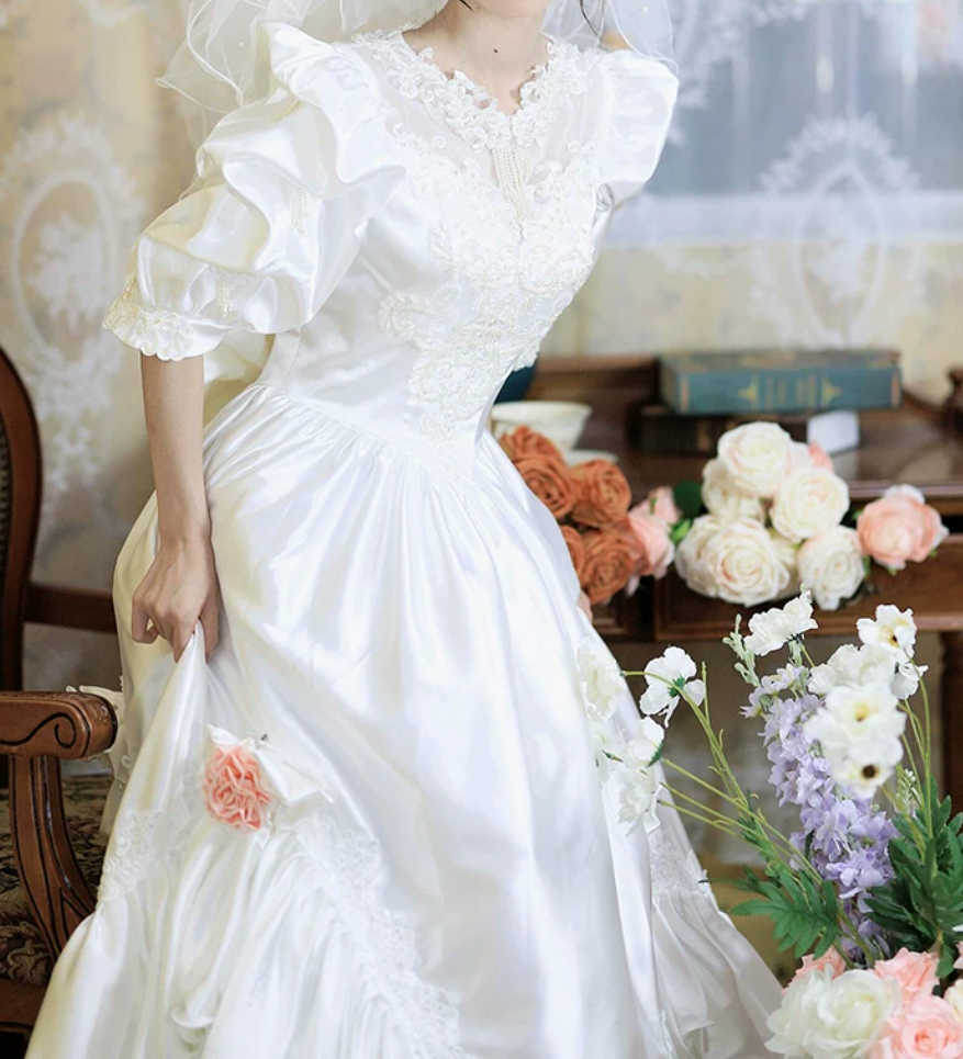 Superbe robe de mariée sirène bustier en satin et tulle, longue et en dentelle, C4563