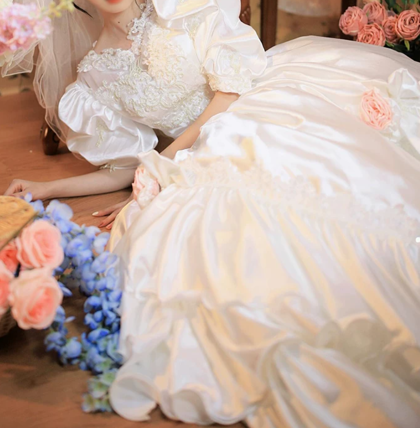 Superbe robe de mariée sirène bustier en satin et tulle, longue et en dentelle, C4563
