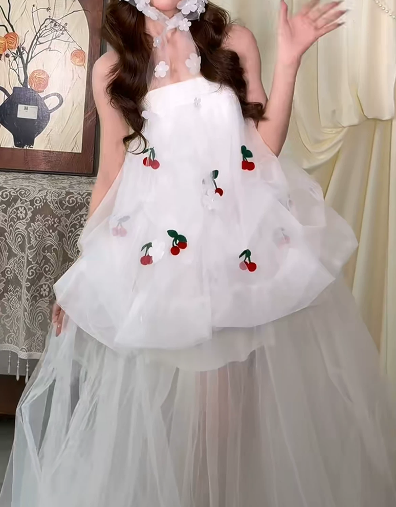 Adorable Strapless Wedding Dresses Tulle Appliques A-Line Bridal Dress C9995