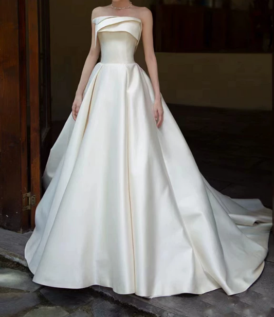 Attractive Strapless Wedding Dresses Satin A-Line Bridal Dress D0045